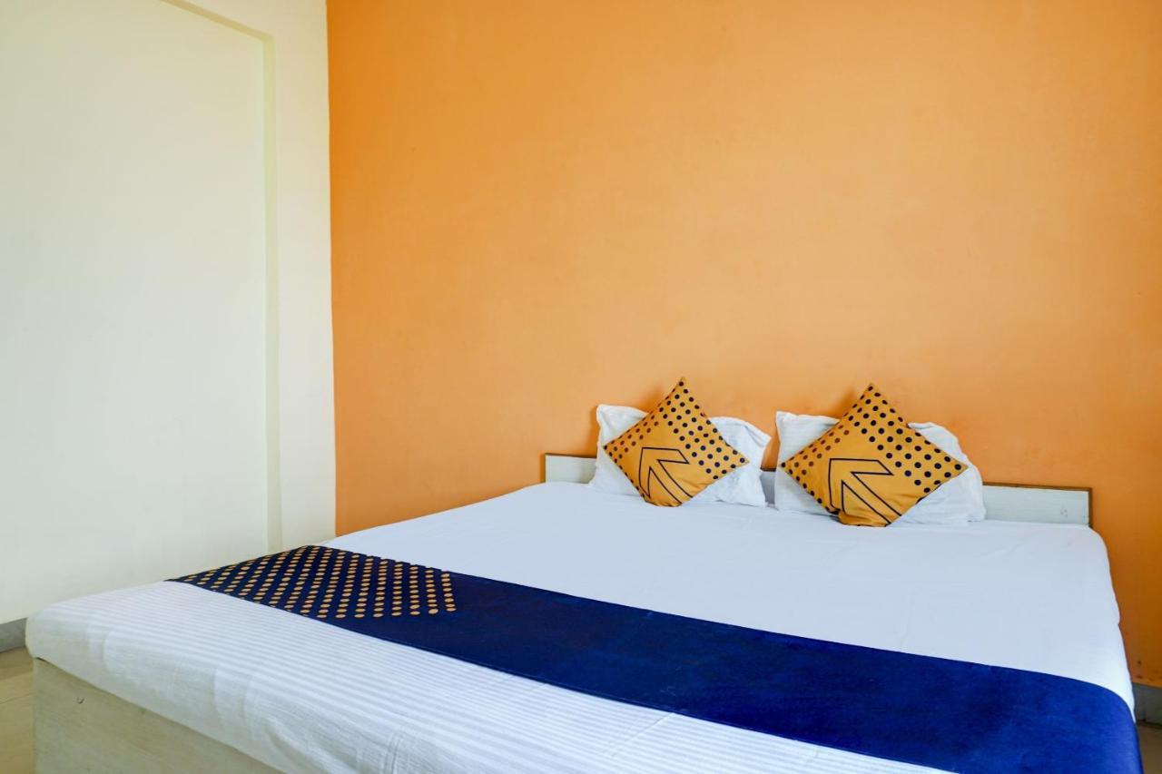 Spot On 82626 Hotel Shivtara Morgaon المظهر الخارجي الصورة