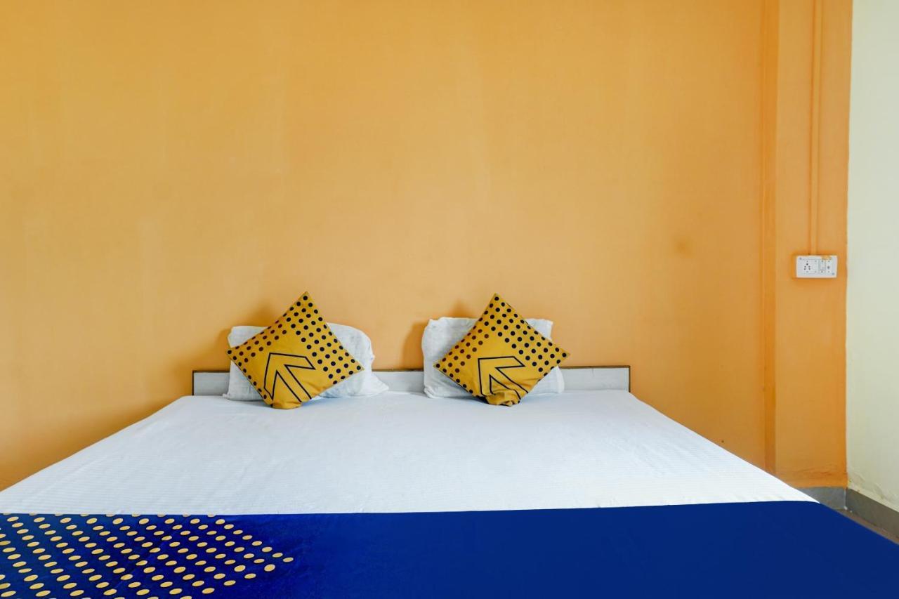 Spot On 82626 Hotel Shivtara Morgaon المظهر الخارجي الصورة